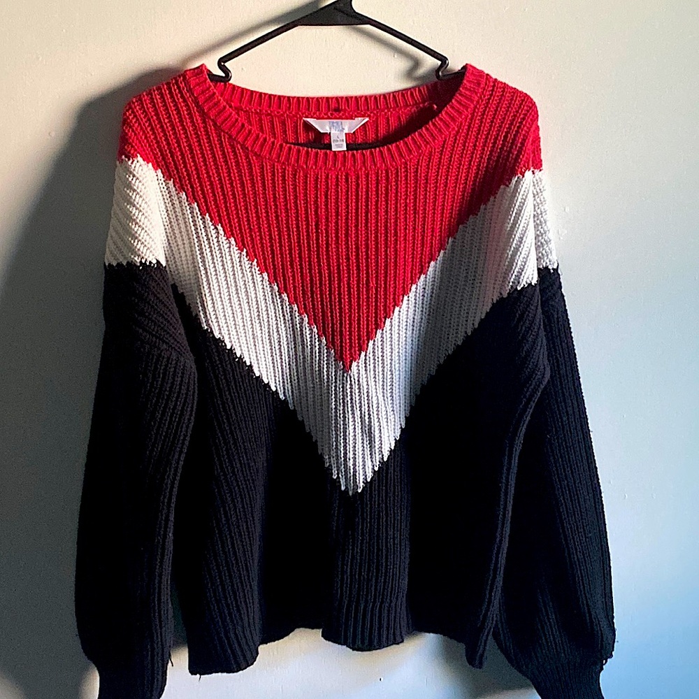 Women’s scoop neck chevron sweater for winter